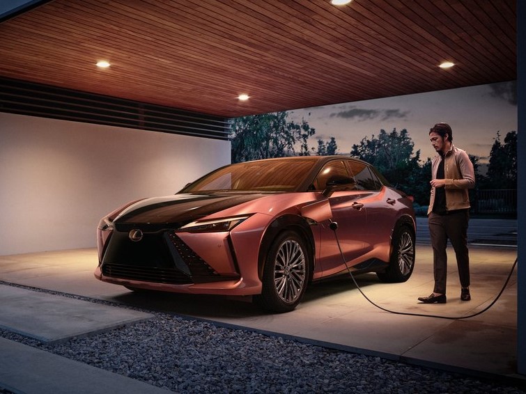 Lexus最新電動車 高科技 高性能 而且還有高度駕駛樂趣 Topcar Tw