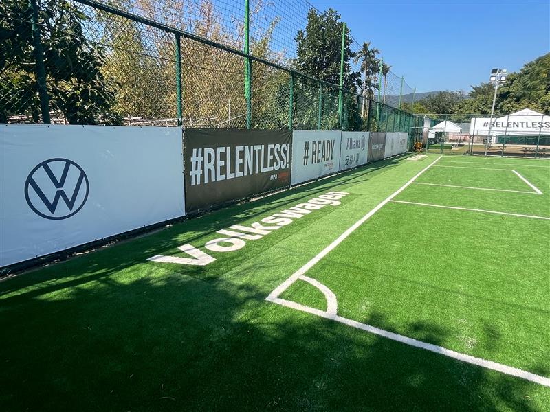 WV福斯汽車足球運動場草地嶄新升級。